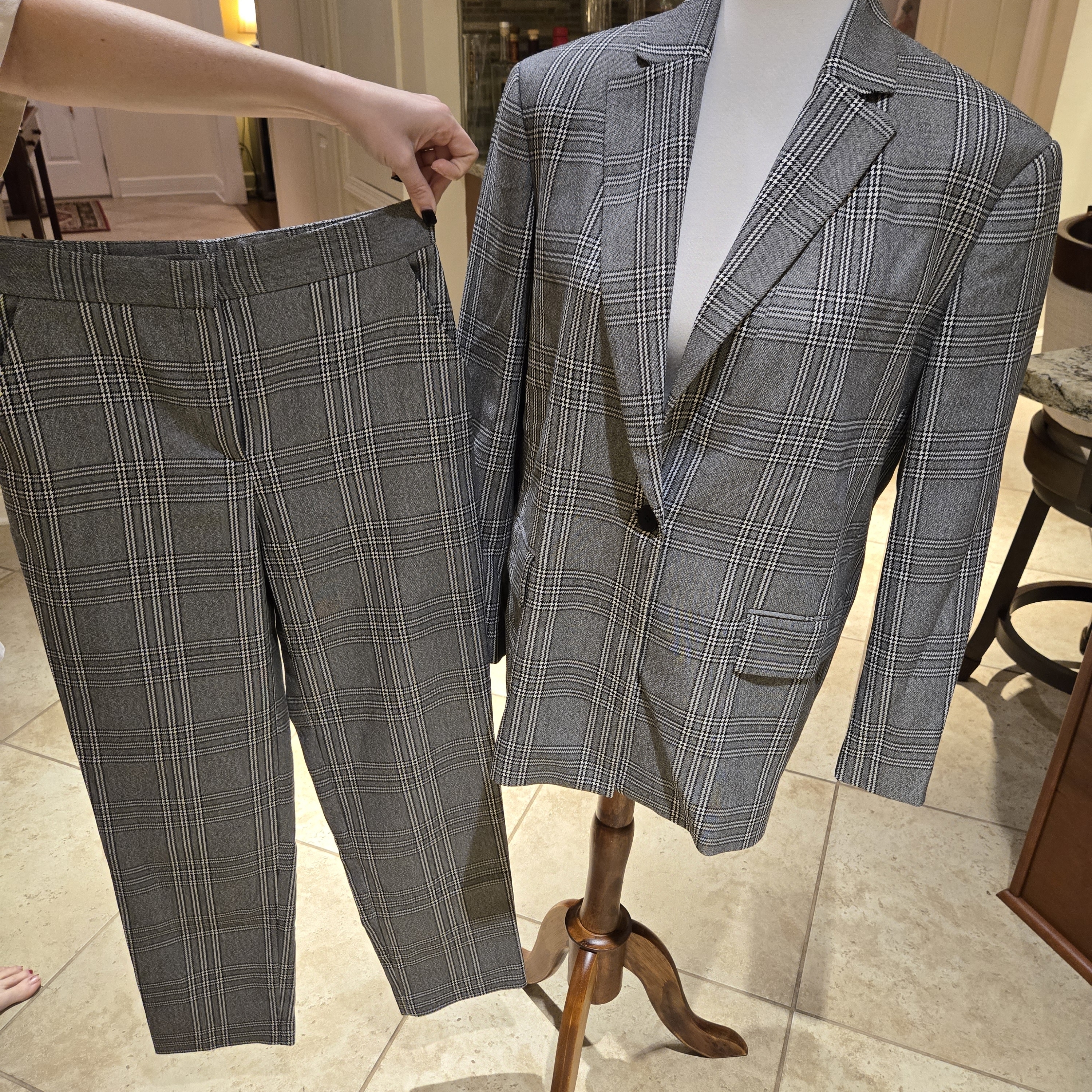 Stunning Gray Plaid Women's Blazer Pants Suit